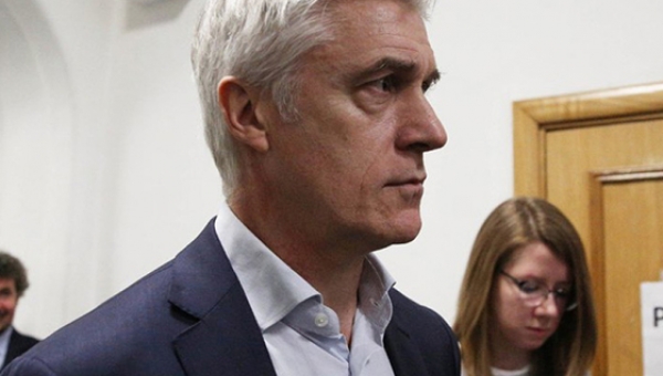 Майкл Калви в суде не признал вину о растрате